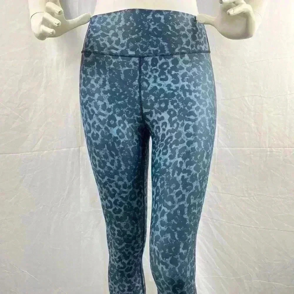 Zyia Active Leopard Scrunch Bum High Rise Leggings‎ Size 2